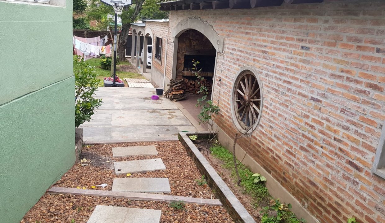 33ac362d-6150-4398-b589-5dc6bf27b36d