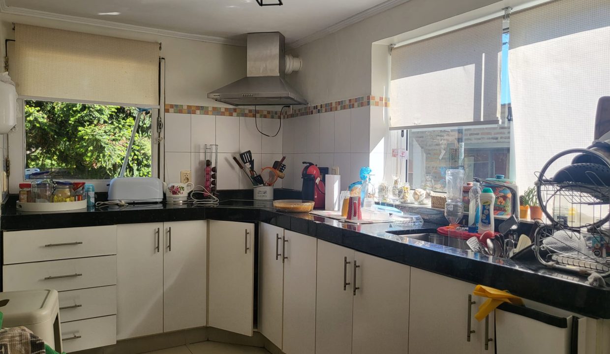 8b767585-b809-4744-b45b-9eb025c1efe2